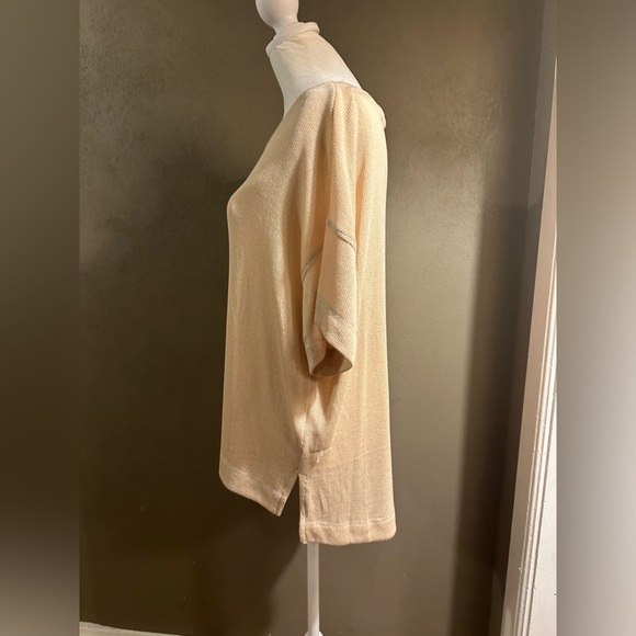 Women’s light tan knit top, size small - Picture 7 of 8